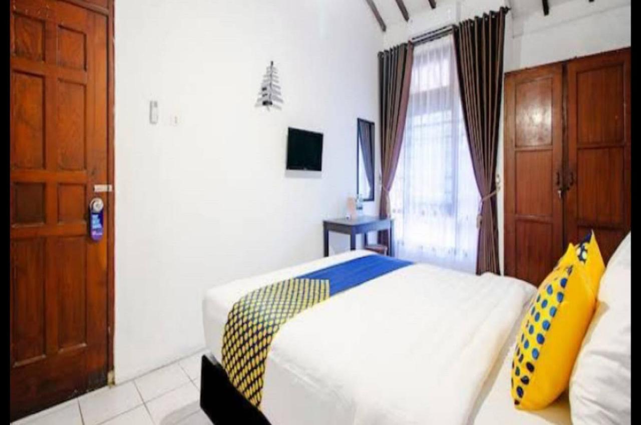 Spot On 2107 Ijo Pupus Syariah Residence Baturetno Экстерьер фото