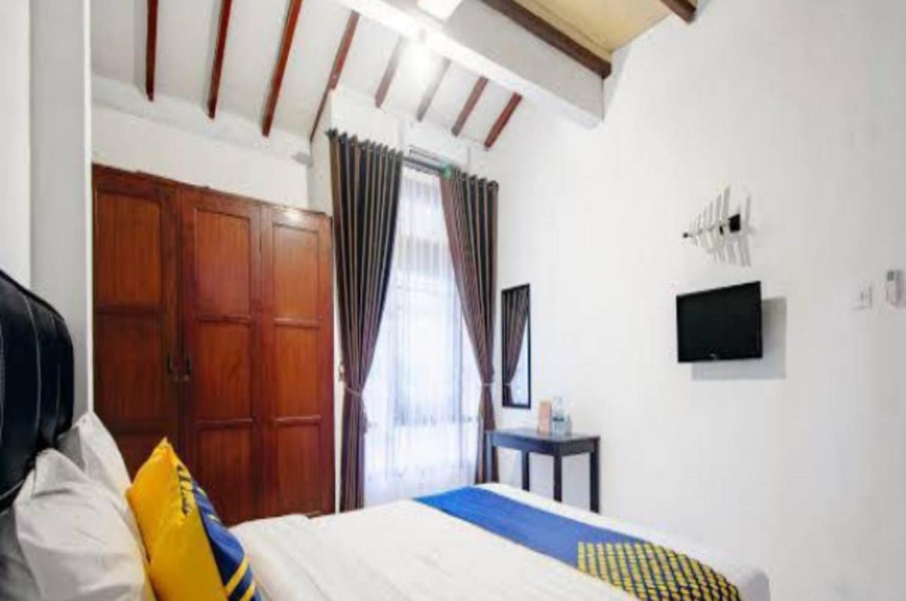 Spot On 2107 Ijo Pupus Syariah Residence Baturetno Экстерьер фото
