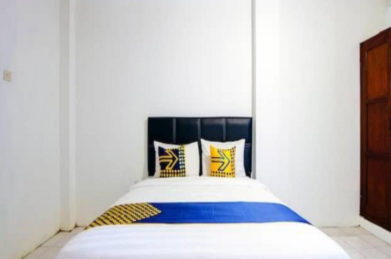 Spot On 2107 Ijo Pupus Syariah Residence Baturetno Экстерьер фото