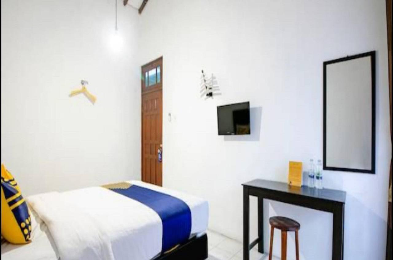 Spot On 2107 Ijo Pupus Syariah Residence Baturetno Экстерьер фото